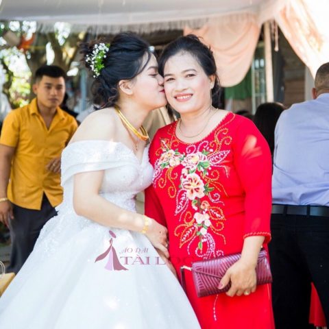 Áo Dài Bà Sui Đỏ Chinffon 4 Tà BSD43