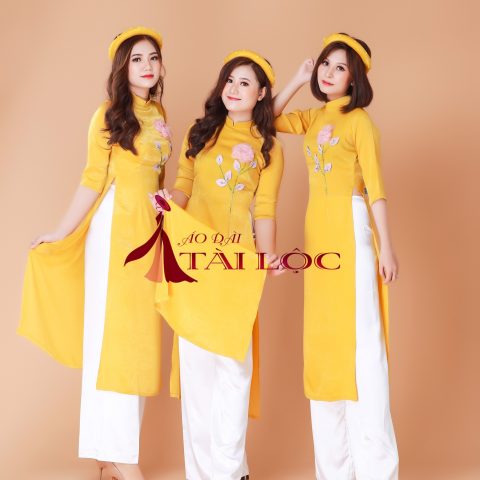 Áo Dài Bưng Quả Màu Vàng Nhung BQ-VN