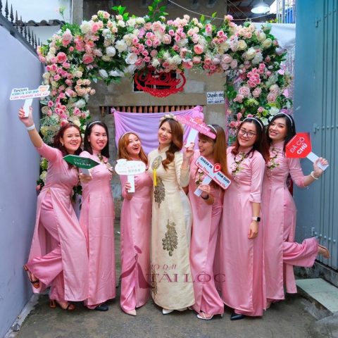 Áo Dài Cưới Cô Dâu Vàng Kem Chim Công CK-CC10