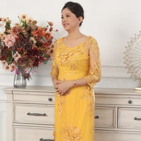 Áo dài cho mẹ cô dâu tay ren