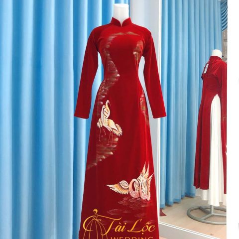 Áo Dài Bà Sui Màu Đỏ Đô Vải Nhung Có Cổ