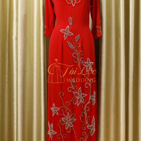 Áo Dài Bà Sui Màu Đỏ Đô Vải Lụa Kết Cườm