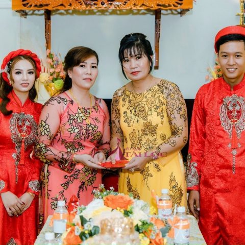 Áo Dài Bà Sui Hồng Ren MS37