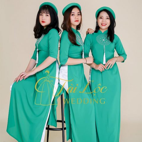 Áo Dài Bưng Quả Màu Xanh Lá Kết Cườm