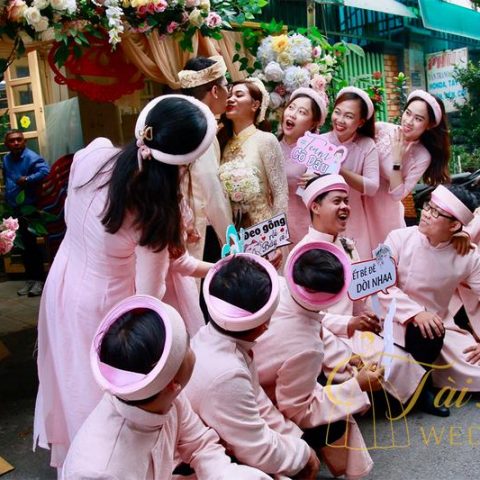 Áo Dài Bưng Quả Cách Tân Nam Màu Hồng Trơn