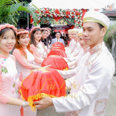 Áo Dài Cách Tân Nam Bưng Quả Màu Kem Nâu