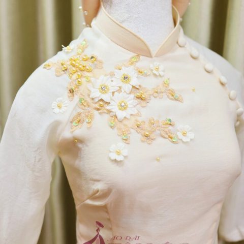 Áo dài bưng quả màu kem ( BQK -MS4)