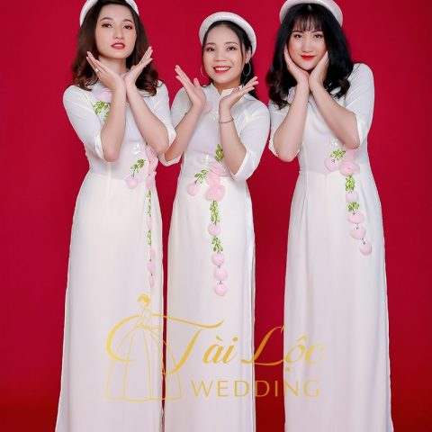 Áo Dài Bưng Quả Màu Kem Hoa Hồng