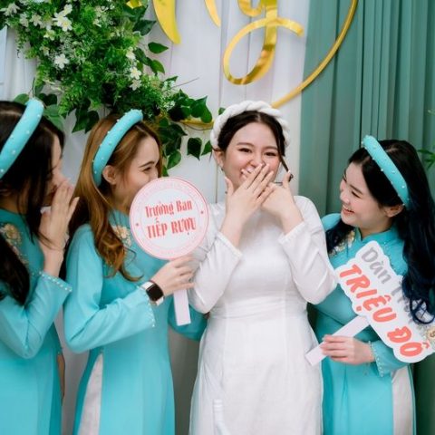 Áo Dài Bưng Quả Nữ Xanh Ngọc Tà Dài