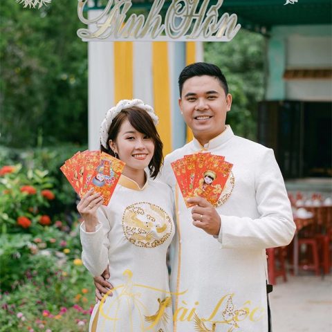 Áo Dài Cưới Cặp Màu Trắng Vải Gấm Kết Cườm Vàng Đồng