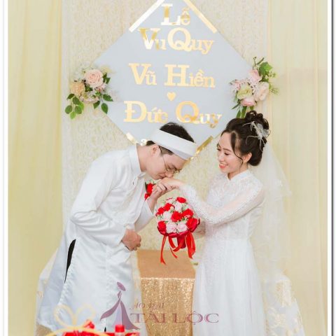 Áo Dài Cưới Chú Rể Trắng Kết Cườm