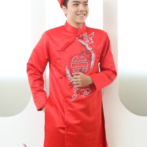 Áo dài chú rể đỏ vải gấm