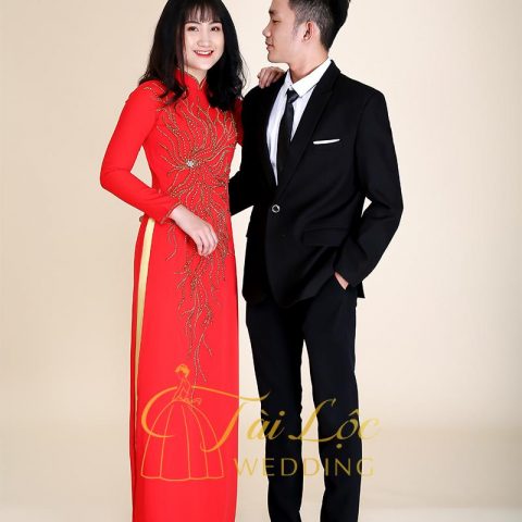 Áo Dài Cưới Cô Dâu Màu Đỏ Vải Lụa Kết Cườm Vàng
