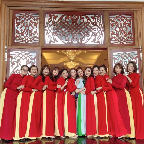 Áo Dài Màu Đỏ Trơn(MS1)