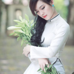 Mẫu áo dài học sinh có hoa văn